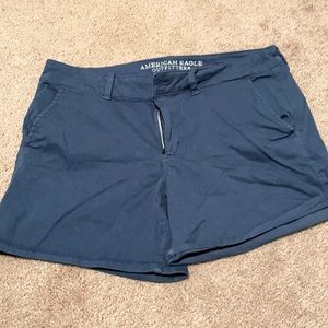 Women’s American Eagle chino shorts